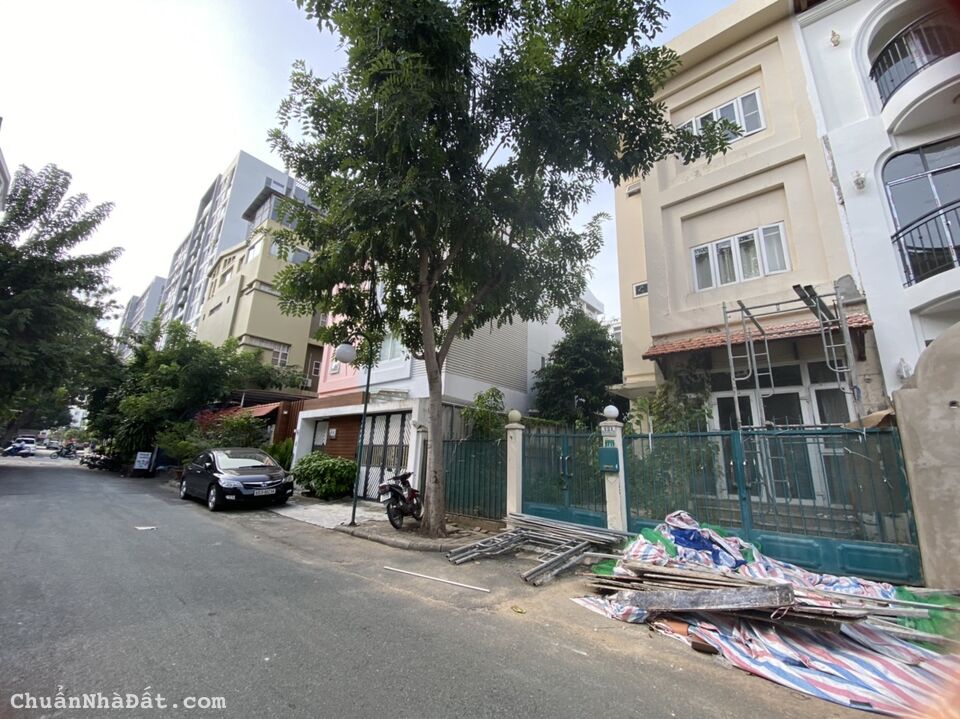 Cần bán biệt thự song lập Mỹ Hưng Dt 8.25x19m, giá 33 tỷ Cần bán biệt thự song lập Mỹ Hưng Dt 8.25x19m, giá 33 tỷ