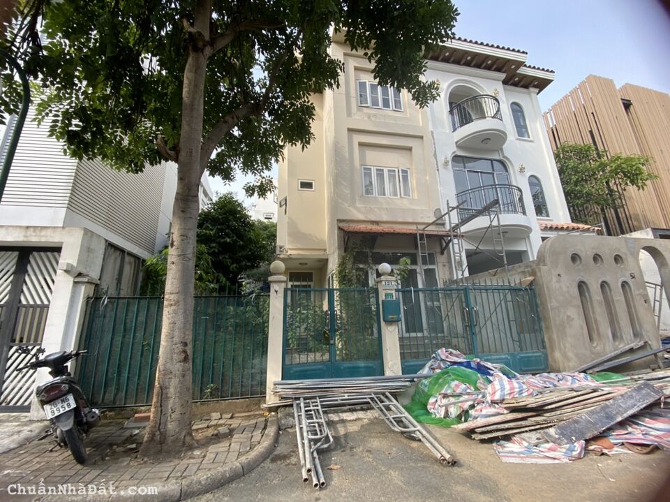 Cần bán biệt thự song lập Mỹ Hưng Dt 8.25x19m, giá 33 tỷ Cần bán biệt thự song lập Mỹ Hưng Dt 8.25x19m, giá 33 tỷ