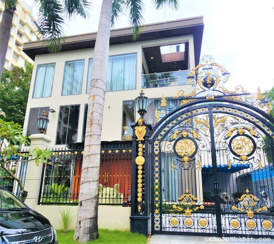 Cho thuê biệt thự đơn lập Phú Mỹ Hưng có hồ bơi, nhà nội thất cao cấp, hiện đại Cho thuê biệt thự đơn lập Phú Mỹ Hưng có hồ bơi, nhà nội thất cao cấp, hiện đại