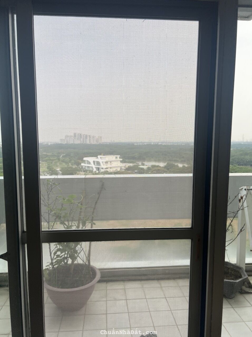 Cần bán căn Garden Court 1 Dt: 143m2, 3PN, full nội thất