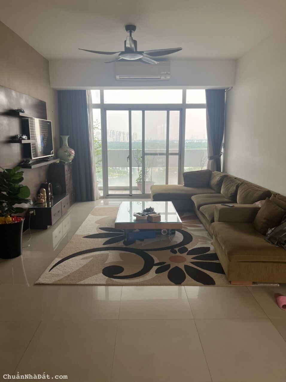 Cần bán căn Garden Court 1 Dt: 143m2, 3PN, full nội thất