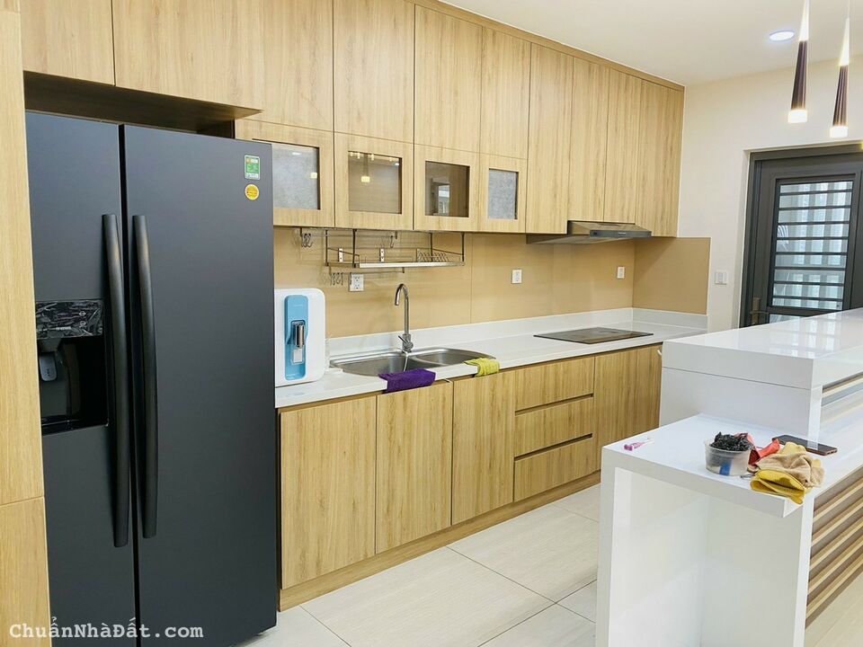 Cho thuê căn hộ cao cấp Riverpark 2 Phú Mỹ Hưng, Q7, ban công dài view sông