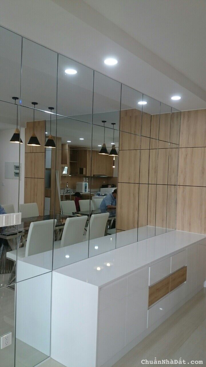 Cho thuê nhanh căn hộ 3 phòng ngủ Riverpark Premier giá chỉ 2400$