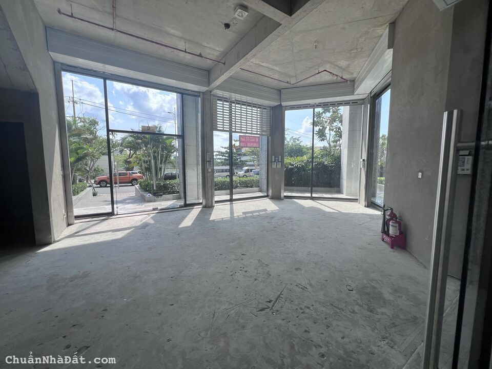 Cần cho thuê gấp shop The Peak M8 - Midtown 129m2, chỉ 70 triệu/tháng