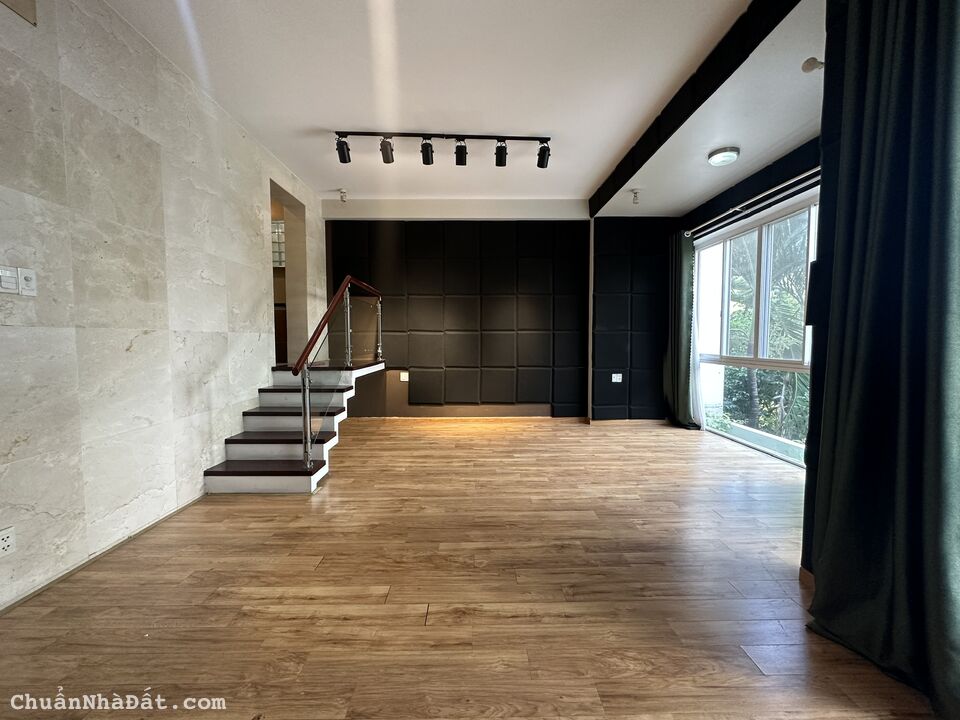 Nhà phố nội khu Hưng Gia 3. Nhà mới sơn sửa. Thích hợp làm văn phòng công ty hoặc ở 