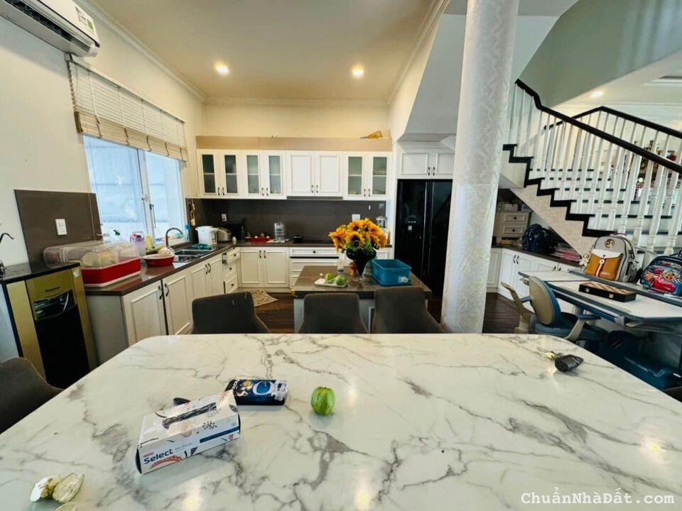 Cho thuê biệt thự Mỹ Thái 5PN, 4WC Phú Mỹ Hưng, Quận 7. Cho thuê biệt thự Mỹ Thái 5PN, 4WC Phú Mỹ Hưng, Quận 7.