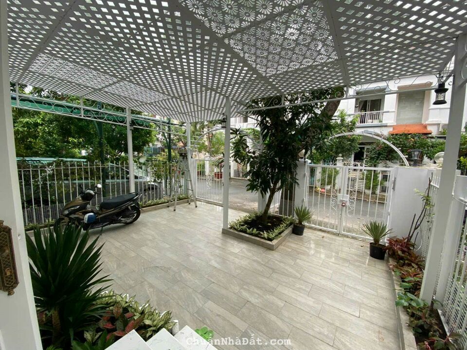 Cho thuê biệt thự liên kế Mỹ Thái 1, Phú Mỹ Hưng, Quận 7, 4PN, full nội thất. Cho thuê biệt thự liên kế Mỹ Thái 1, Phú Mỹ Hưng, Quận 7, 4PN, full nội thất.