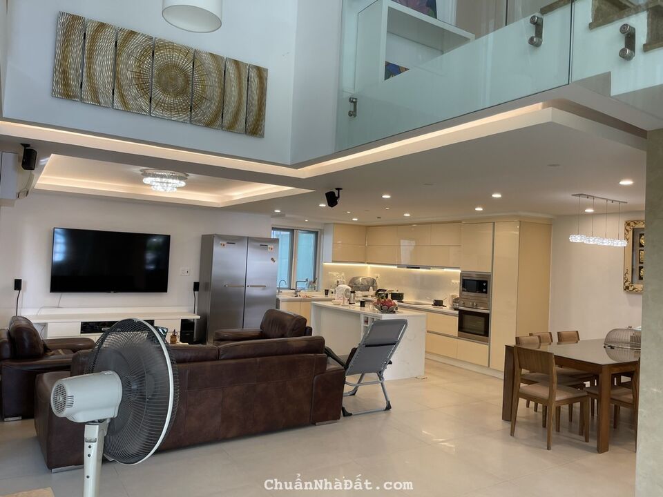 Cho thuê Biệt thự sân vườn Phú Mỹ, Quận 7, 11x28, nhà đẹp, mới như hình.