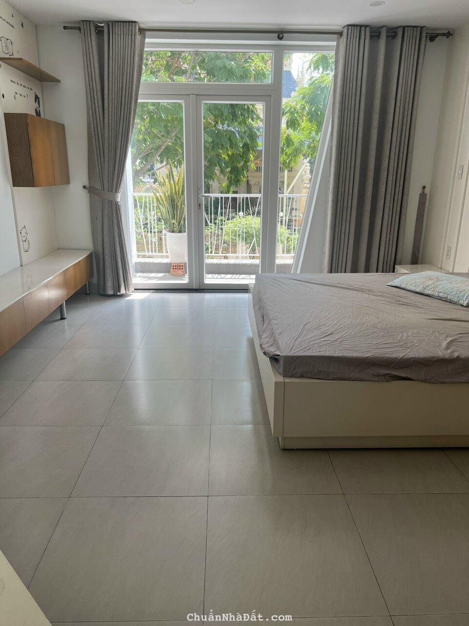 Nhà Phố KDC Sadeco Ven Sông Tân Phong, đường Nguyễn Văn Linh, Q7 - 32 triệu - 126m2