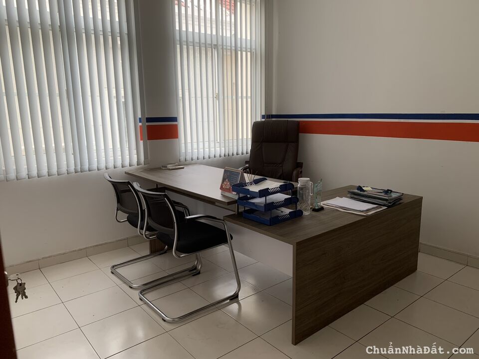 Cần cho thuê nhiều văn phòng Phú Mỹ Hưng Q7 vị trí đẹp có sẵn đồ.