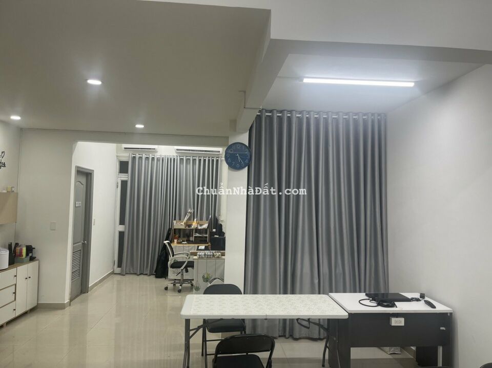 Cho thuê văn phòng Tầng 1 tại Nguyễn Văn Linh, Phú Mỹ Hưng, P.Tân Phong, Q7