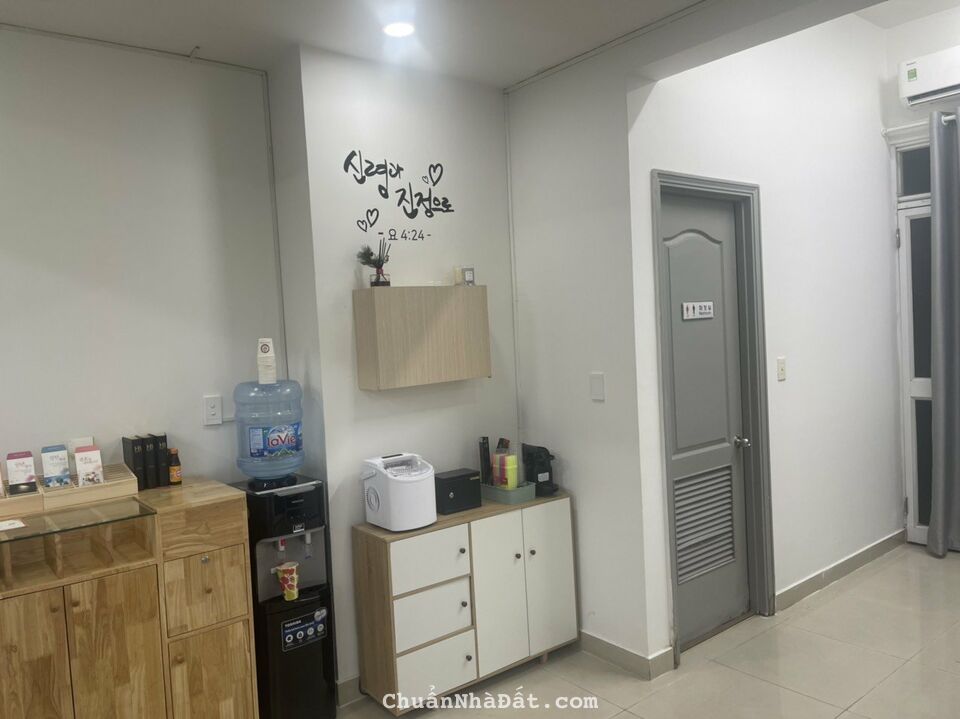 Cho thuê văn phòng Tầng 1 tại Nguyễn Văn Linh, Phú Mỹ Hưng, P.Tân Phong, Q7