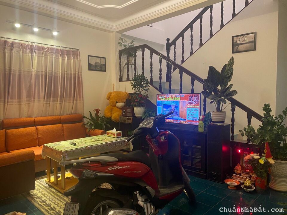 Chính chủ gửi bán căn nhà tại thông thiên học phường 2 hẻm xe máy Chính chủ gửi bán căn nhà tại thông thiên học phường 2 hẻm xe máy