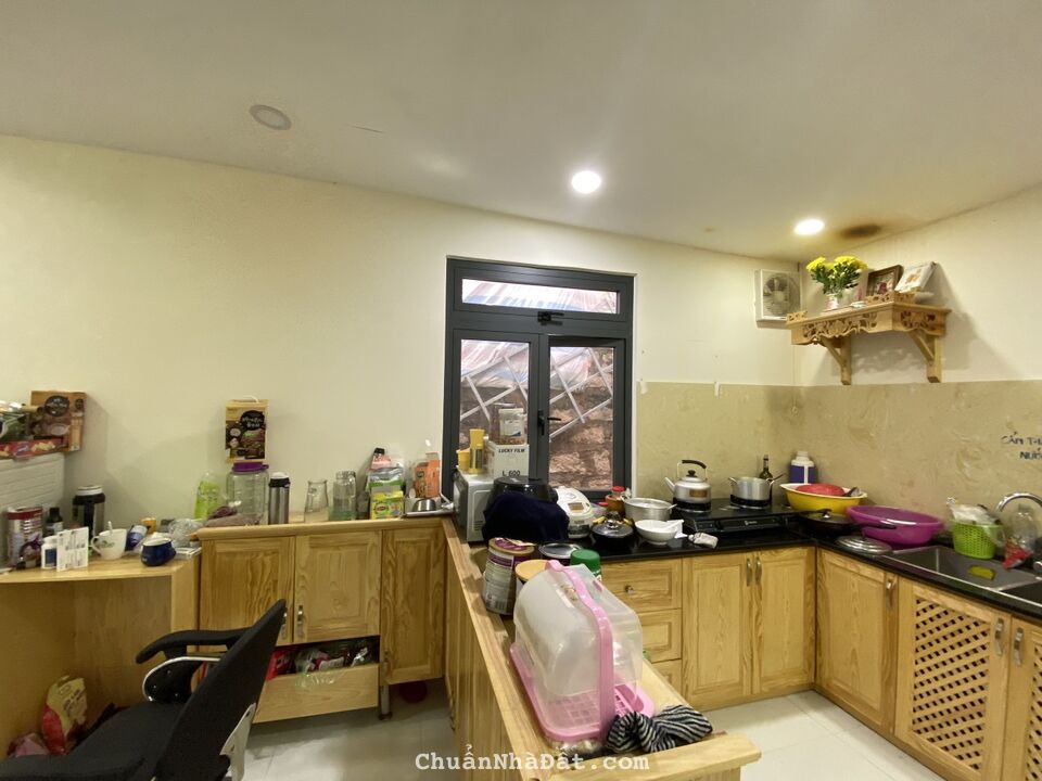 Bán Nhà Sổ Riêng Xây Dựng Ở Đường Thông Thiên Học