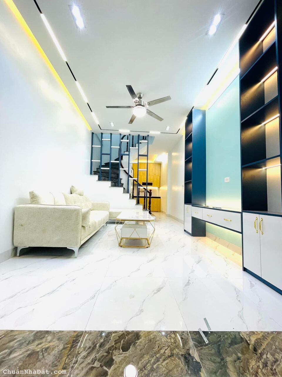 BÁN NHÀ MỚI FULL NỘI THẤT SÁT NGÃ TƯ SỞ - 15M RA Ô TÔ - 3 THOÁNG 30M 4TẦNG - NHỈNH 4TỶ