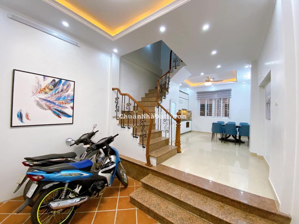 Nhà đẹp tặng nội thất xịn 38m 4tầng MT 4m tại ngõ 1 Bùi Xương Trạch Thanh Xuân - giá hơn 4tỷ