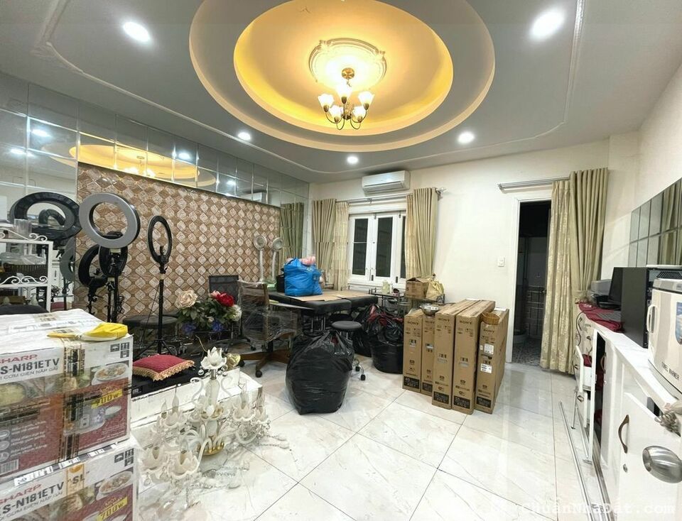 Bán gấp nhà đường Tân Mỹ,ngay chợ Tân Mỹ, Quận 7 dt 5x20m, 5 tầng