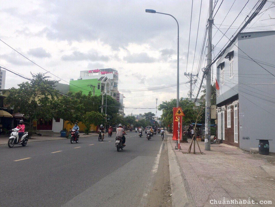 Cần tiền bán gấp lô đất liền kề đẹp mt Nguyễn Thị Định, Cát Lái, Quận 2, sổ hồng, giá 2 tỷ 550tr