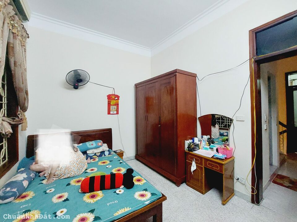 BÁN NHÀ MẶT PHỐ NGÕ NÚI TRÚC BA ĐÌNH -2 MẶT TIỀN- 3 Ô TÔ TRÁNH- KINH DOANH- GIÁ TỐT.