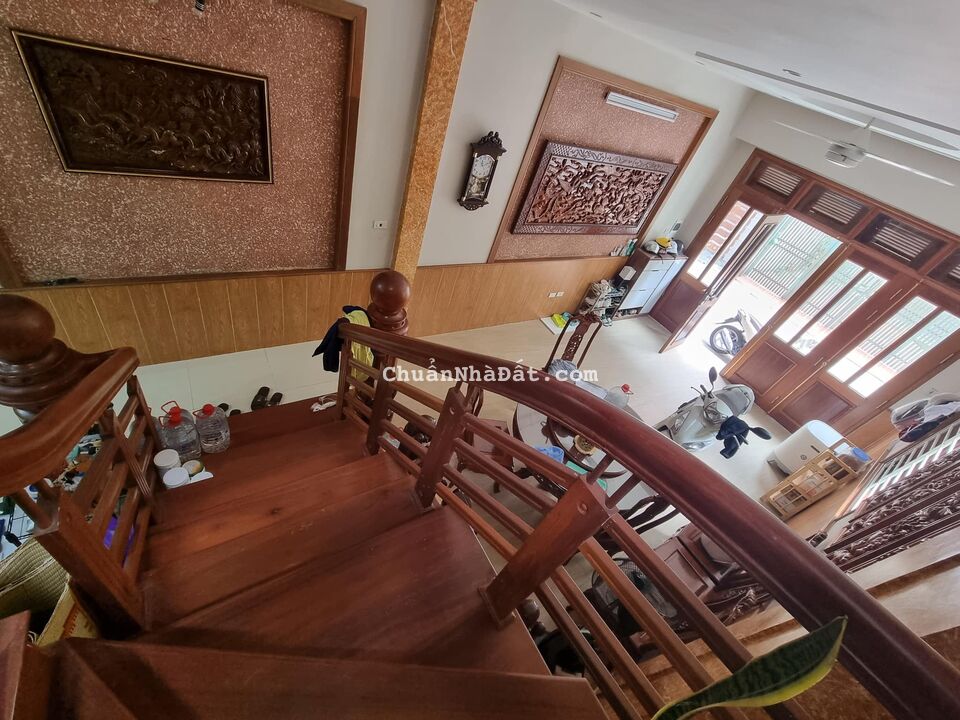 Bán Nhà Lô Góc Cầu Giấy- 2 Mặt Ngõ Ô Tô Tránh - Gara Ô Tô - Nhà Đẹp 6 Tầng - Ở Sướng.