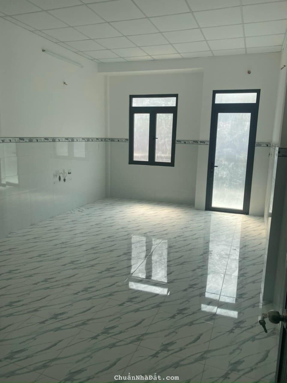 Giỏ hàng chính chủ,cách mặt tiền Hoàng Hoa Thám 20m,54,3m2 chỉ 1,8 tỷ