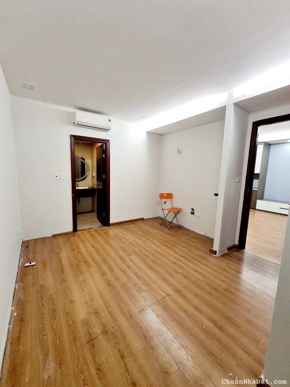 CHCC Central Point 219 Trung Kính, 2 ngủ, 2VS, DT 68m, view thành phố, Slot ô tô, bao phí, 3,5 tỷ CHCC Central Point 219 Trung Kính, 2 ngủ, 2VS, DT 68m, view thành phố, Slot ô tô, bao phí, 3,5 tỷ