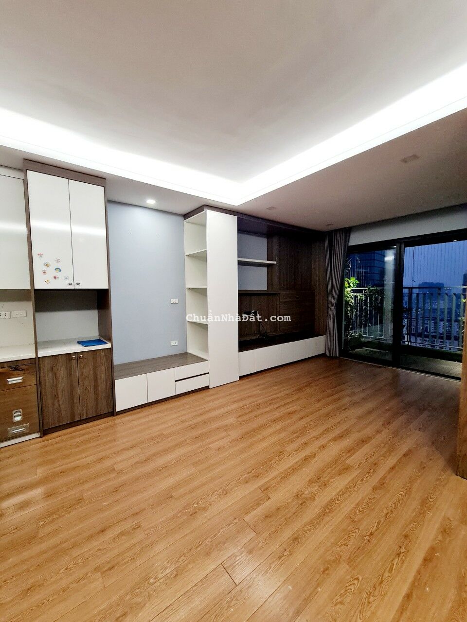 CHCC Central Point 219 Trung Kính, 2 ngủ, 2VS, DT 68m, view thành phố, Slot ô tô, bao phí, 3,5 tỷ CHCC Central Point 219 Trung Kính, 2 ngủ, 2VS, DT 68m, view thành phố, Slot ô tô, bao phí, 3,5 tỷ