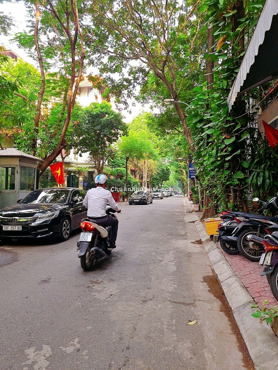 Bán nhà Trung Yên, Cầu Giấy, vị trí siêu đẹp, KD sầm uất, 2 mặt ngõ, 68m2, 13.8 tỷ, LH 0936043368