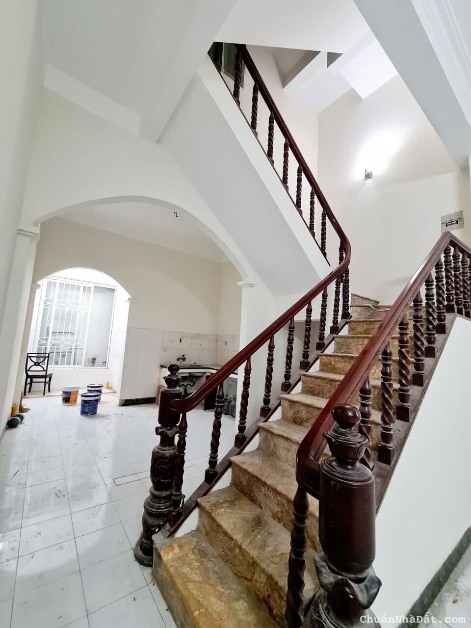 Cho thuê nhà 4 tầng phố Nguyễn Khang, DT 72m, ngõ thông rộng, ô tô vào nhà, giá 16tr/tháng Cho thuê nhà 4 tầng phố Nguyễn Khang, DT 72m, ngõ thông rộng, ô tô vào nhà, giá 16tr/tháng