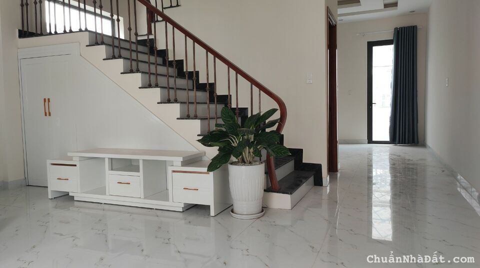 Nhà Nguyễn Hữu Cầu - Phường 12 - Đà Lạt - 300 m2 - 5 Tỷ 8 - Thích hợp định cư