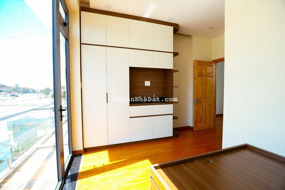 Bán Villa mới hoàn thiện Xô Viết Nghệ Tĩnh Phường 7 Tp Đà Lạt