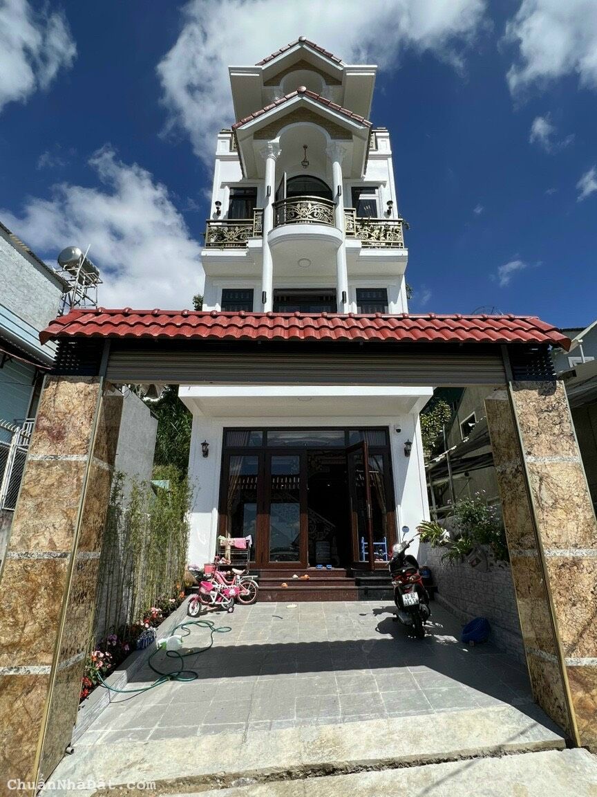 🍀Bán nhà 4 tầng mới xây tại đường Phù Đổng Thiên Vương, Phường 8, Đà Lạt