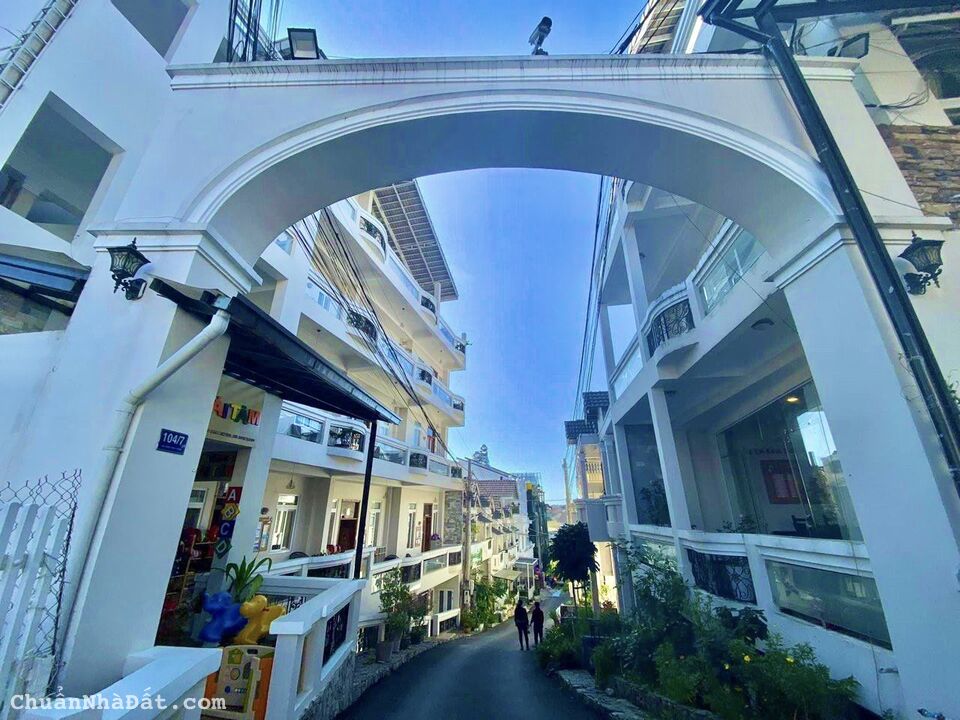 Bán Nhà Đẹp ở Ngay Vị trí Đắc Địa Dân Trí Cao, ngay khu Ananda, Phường 8, Đà Lạt