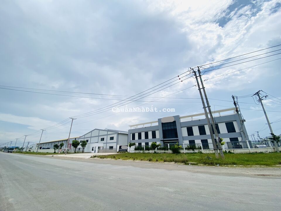 Bán Xưởng Mới Xây KCN Hải Sơn Lô Góc Mặt Tiền Trục Chính Gần 12,000m2 Lh 0813123205