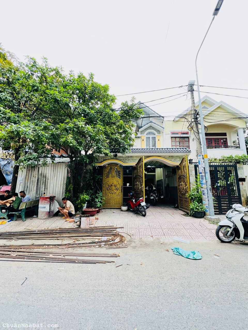 Biệt Thự Bình Tân 190m2 (10x19m) 3 Tầng Khu VIP Mặt Tiền Đường 12m Giá Tốt 17 Tỷ LH: 0813123205