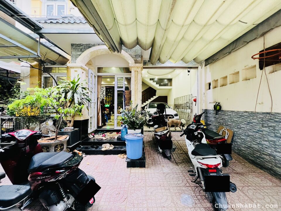 Biệt Thự Bình Tân 190m2 (10x19m) 3 Tầng Khu VIP Mặt Tiền Đường 12m Giá Tốt 17 Tỷ LH: 0813123205