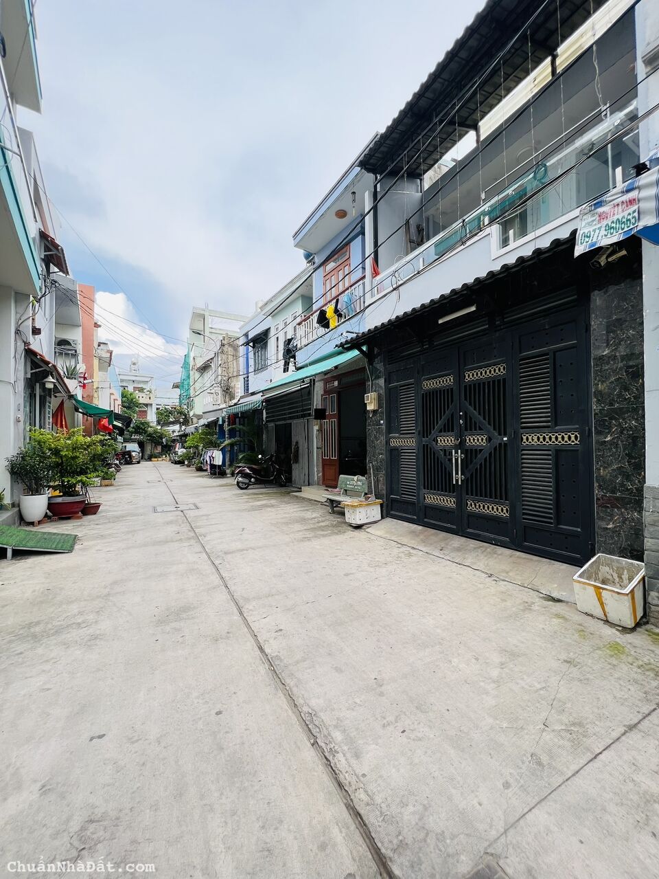 Nhà 2 tầng Giá Rẻ Hẻm Oto Sát Bên Chợ Gần Aeon Tân Phú 40m2 3.9 Tỷ LH: 0813123205