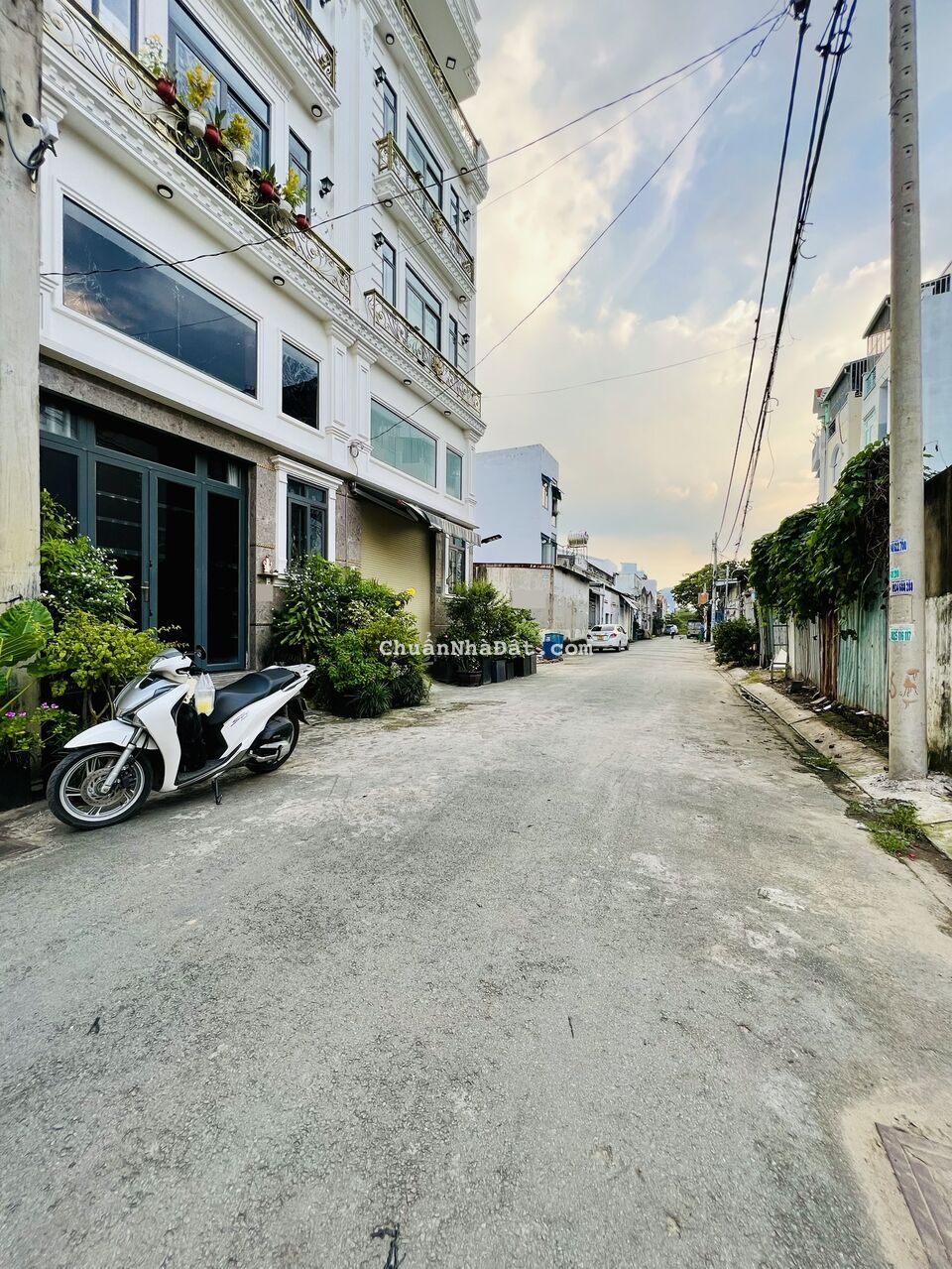 Bán Đất Phân Lô Hương Lộ 2 HXH 10m 4x18 (Có 1 Cặp Liền Kề) Giá Tốt 3.75 Tỷ LH: 0813123205