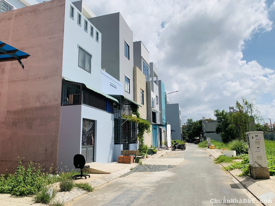 Bán Đất HXH Hồ Văn Long Ngay Chung Cư Lê Thành 56m2 Giá Tốt 2.4 Tỷ LH: 0813123205 Bán Đất HXH Hồ Văn Long Ngay Chung Cư Lê Thành 56m2 Giá Tốt 2.4 Tỷ LH: 0813123205