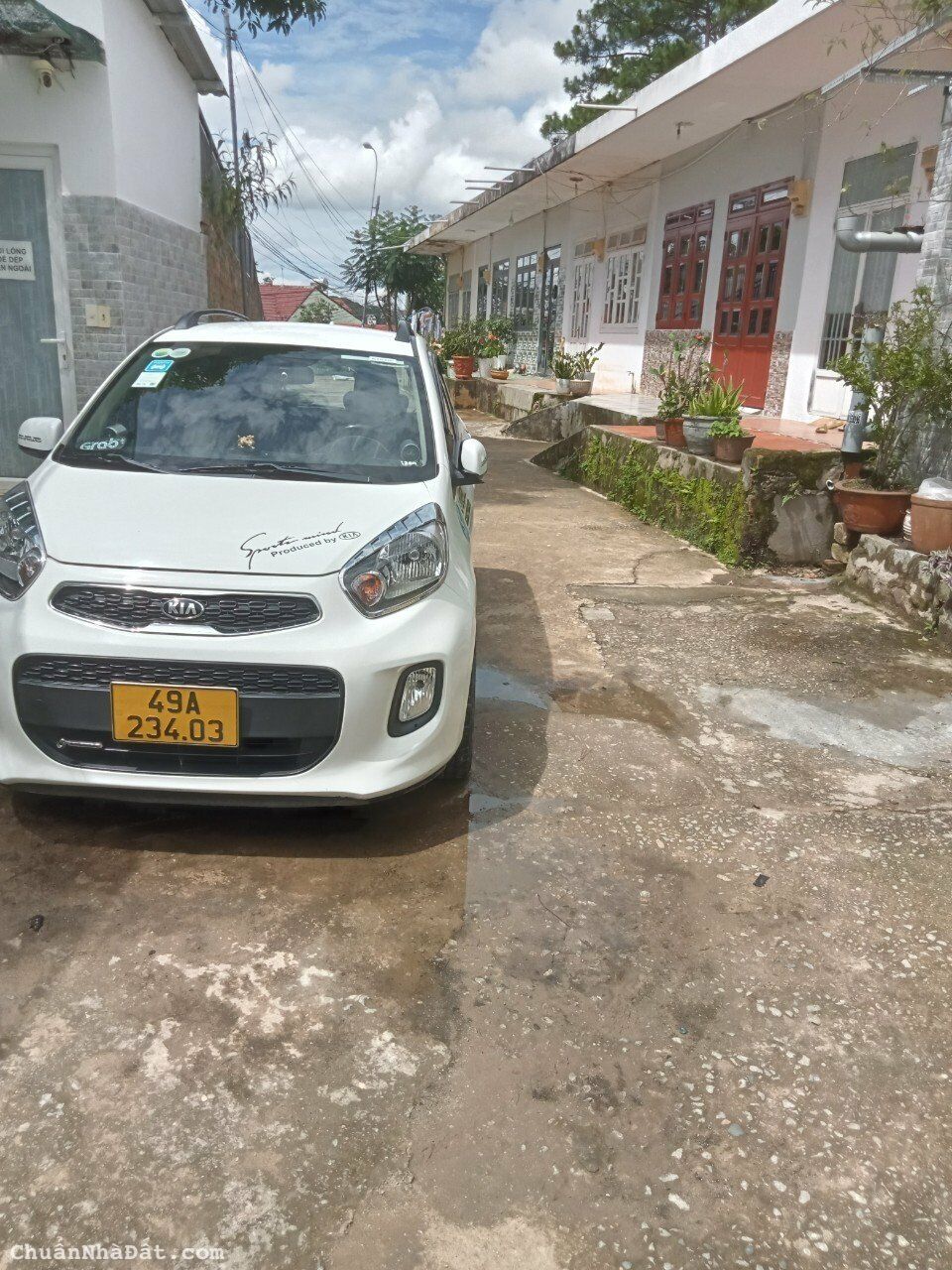 Bán nhà ở Khe Sanh Phường 10 - 100 m2 - 6 Tỷ - Đà Lạt - Sân ô tô