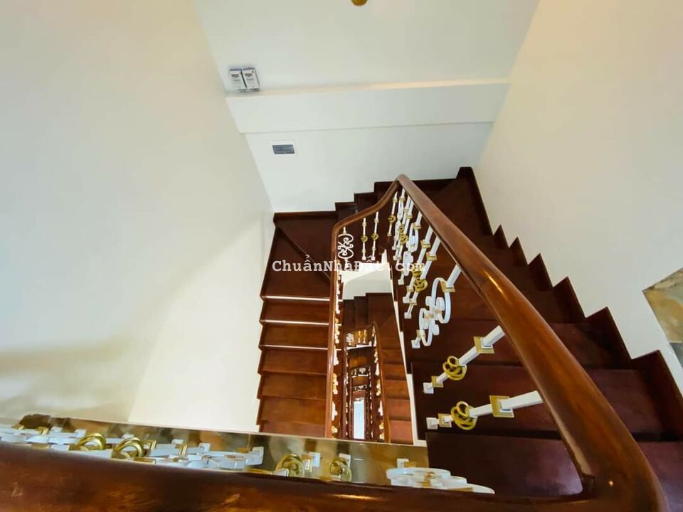 Bán rất gấp nhà mặt phố Lê Thanh Nghị 60m2, 4 tầng, 15 tỷ. Bán rất gấp nhà mặt phố Lê Thanh Nghị 60m2, 4 tầng, 15 tỷ.