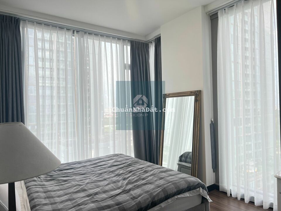 2PN căn góc Empire City giá thuê tốt. Gió sông mát mẻ