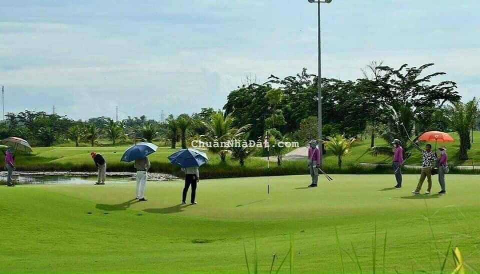 BIỆT THỰ NGHỈ DƯỠNG TRONG LÒNG SÂN GOLF PHÍA TÂY SÀI GÒN
