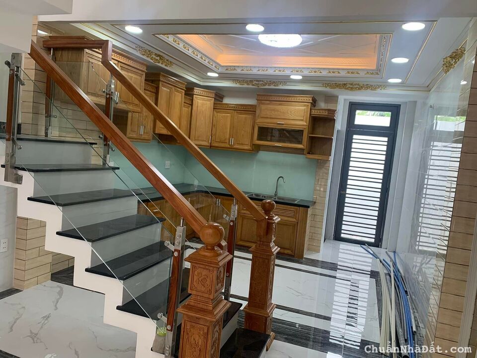 Bán Gấp, Mặt tiền Vip, Tân Sơn Nhì, Tân Phú, 68m2, 5 Tầng Nhỉnh 15Tỷ.