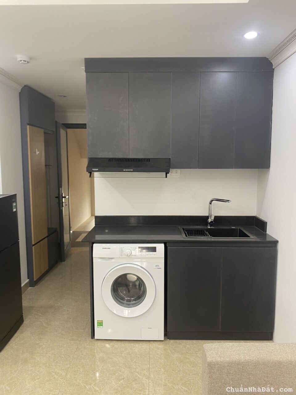 Cho thuê căn hộ Phố Đội Cấn Dt 45m2. Full nội thất VIP, nhà mới tinh thoáng. Chỉ 10tr