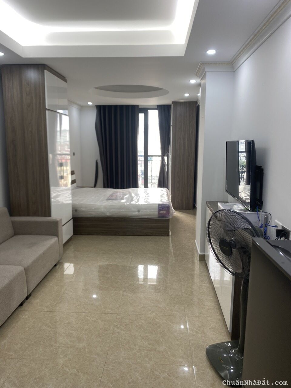 Căn hộ 1 ngủ cho thuê Phố Đội Cấn. Full nội thất cực xịn và thoáng. Chỉ 10tr Căn hộ 1 ngủ cho thuê Phố Đội Cấn. Full nội thất cực xịn và thoáng. Chỉ 10tr