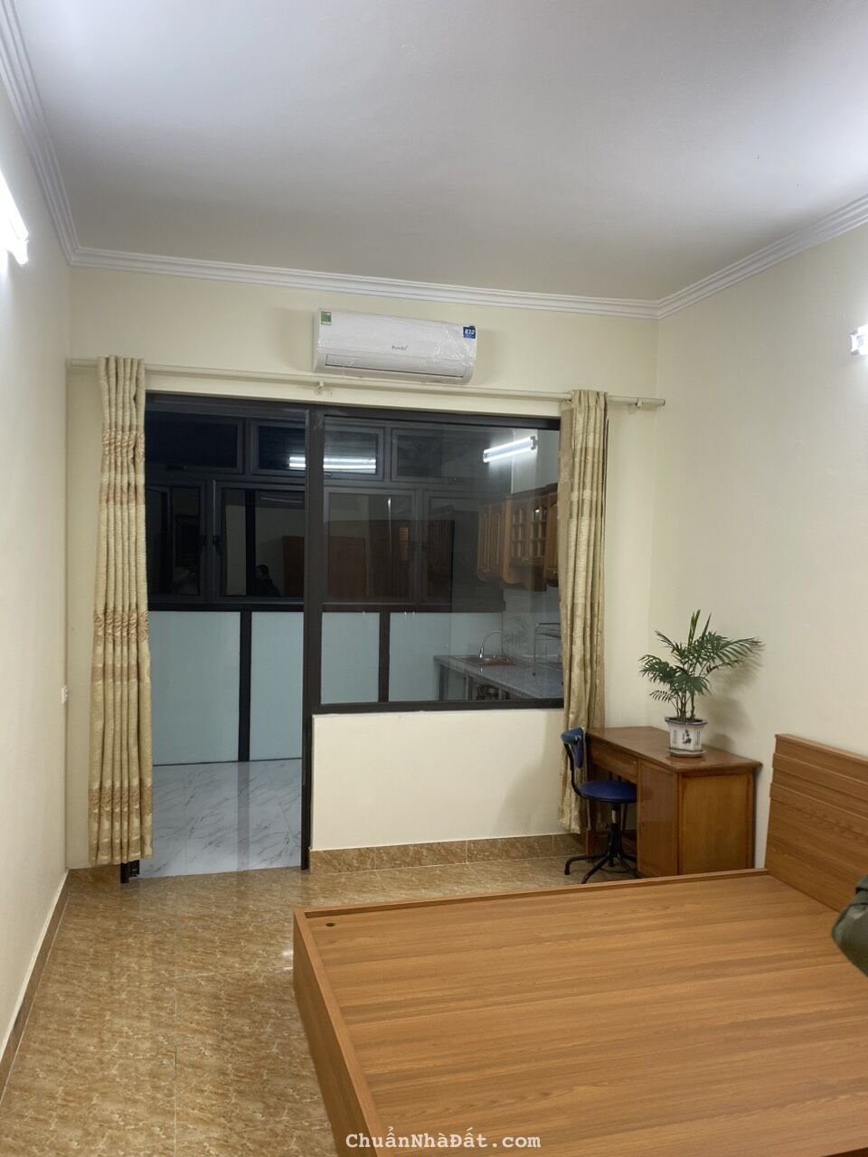 Cho thuê Căn hộ dịch vụ siêu đẹp 1N,1K tại Phố Tam Đa, Thụy Khuê. Chỉ 4tr