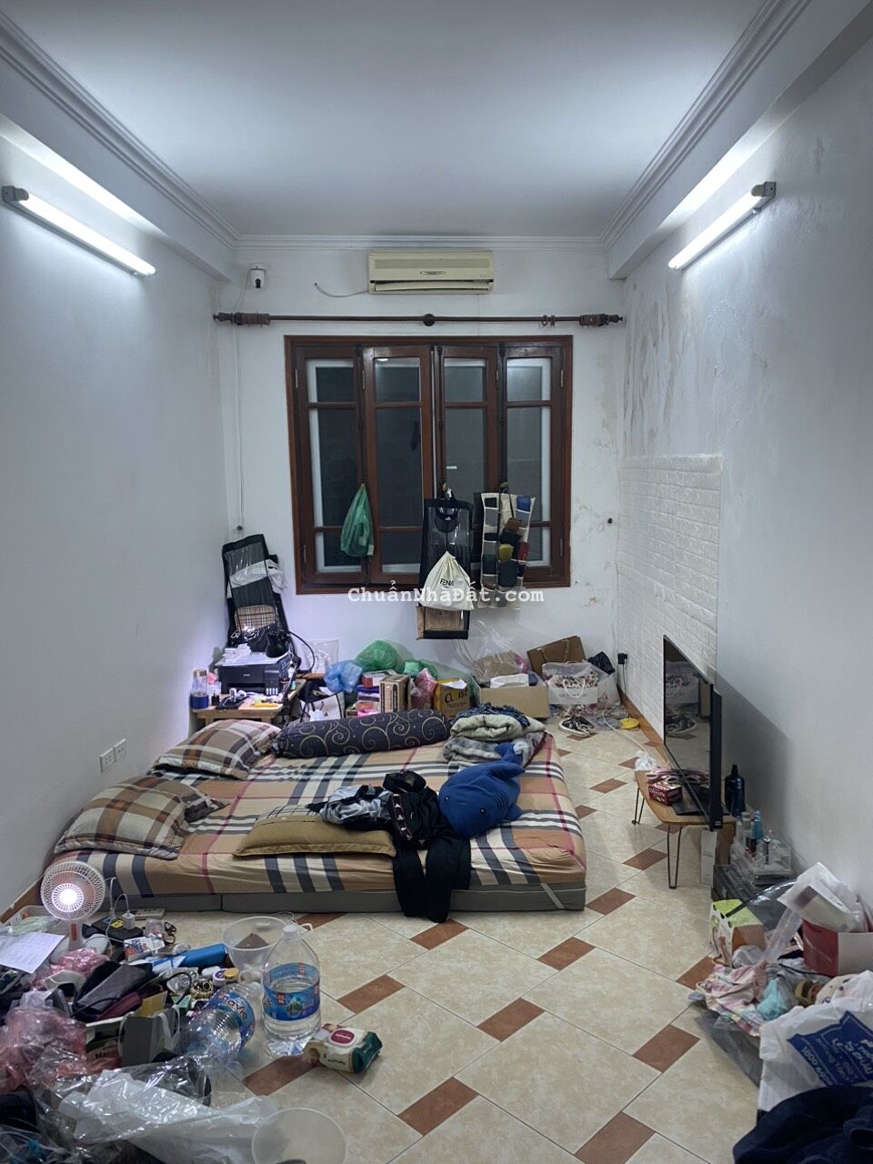 Cho thuê nhà 5 tầng tại Ngõ 210 Đội Cấn, Ba Đình. Ở nhóm người hoặc kinh doanh online. Chỉ 12tr 