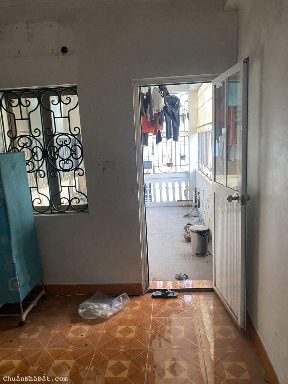 Cho thuê nhà 5 tầng tại Ngõ 210 Đội Cấn, Ba Đình. Ở nhóm người hoặc kinh doanh online. Chỉ 12tr 