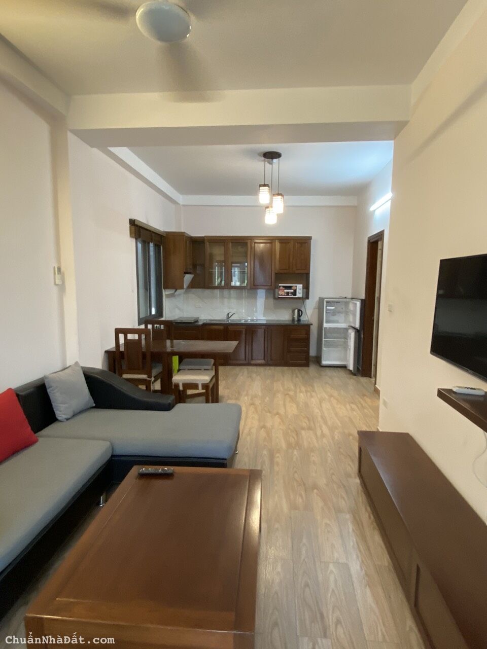 🎊 CHO THUÊ CĂN HỘ DỊCH VỤ 1 NGỦ, 1 KHÁCH TẠI NGÕ 279 PHỐ ĐỘI CẤN, BA ĐÌNH. CHỈ 9.5TR 🎊 